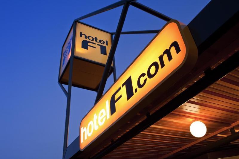 Hotelf1 Chanas A7 エクステリア 写真